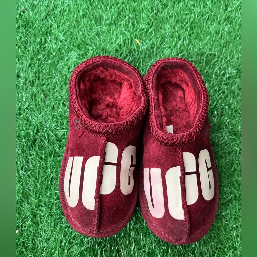 UGG Kids Shoes in red and White